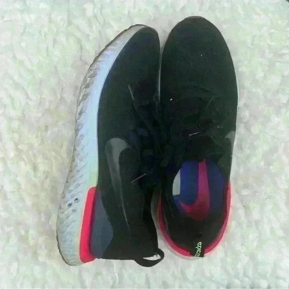 Nike Epic React Flyknit Running Shoes - Picture 2 of 10